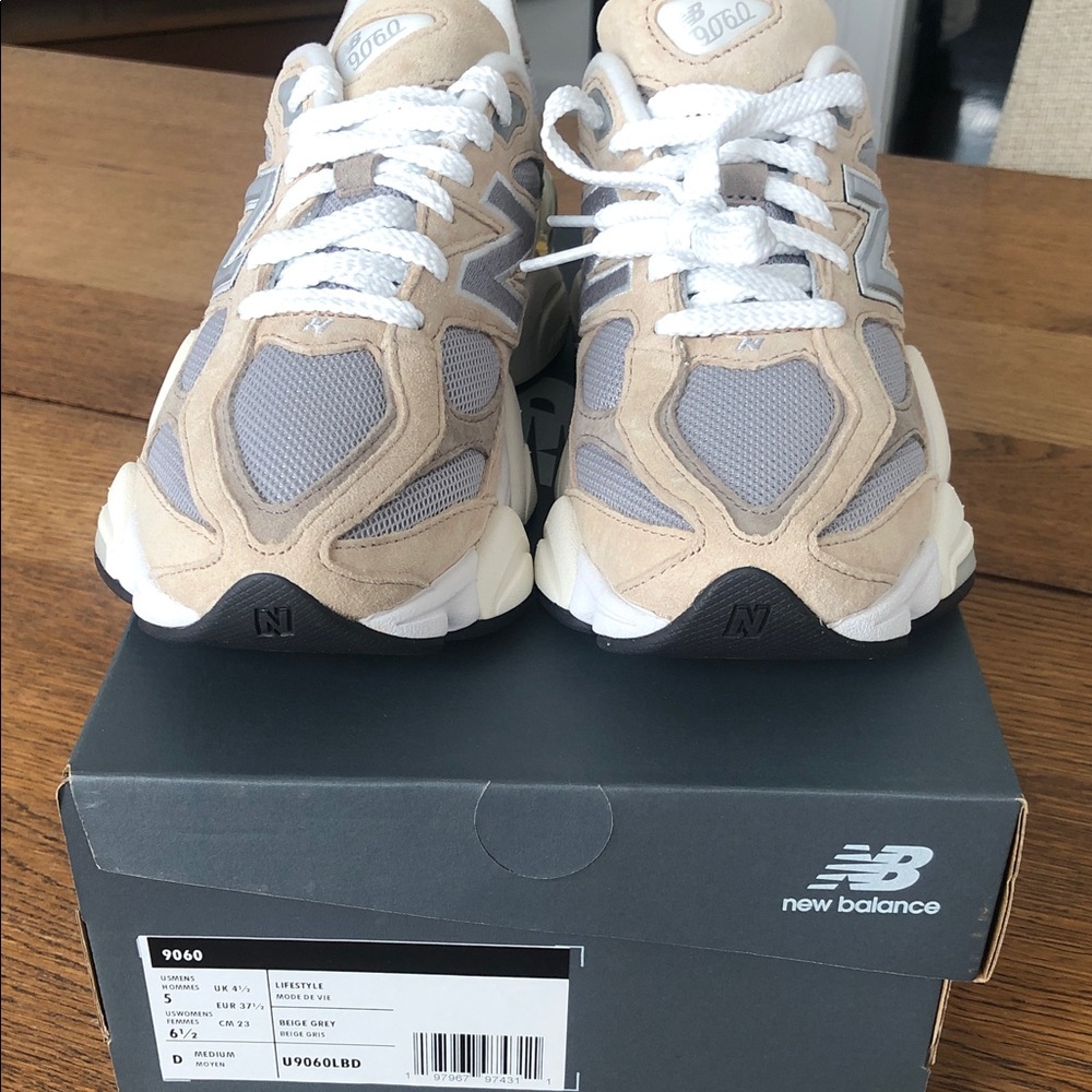 New Balance 9060 Sneakers - Beige Grey - Picture 3 of 7